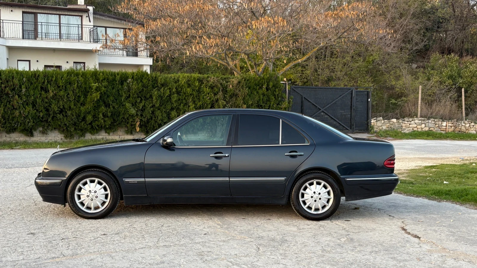 Mercedes-Benz E 270 2.7 CDI - изображение 4