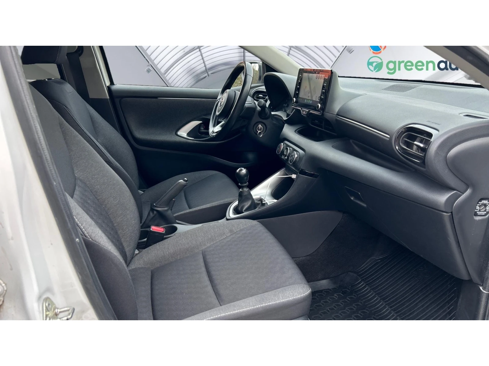 Toyota Yaris 1.5i M/T, ������� ������ �� 176   | Mobile.bg � ����������� 11