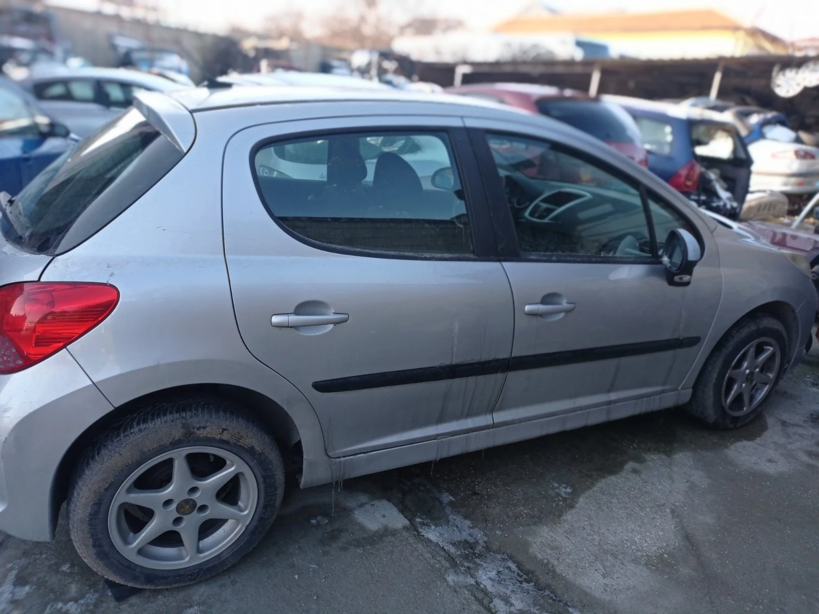 Peugeot 207 1.4i - изображение 2