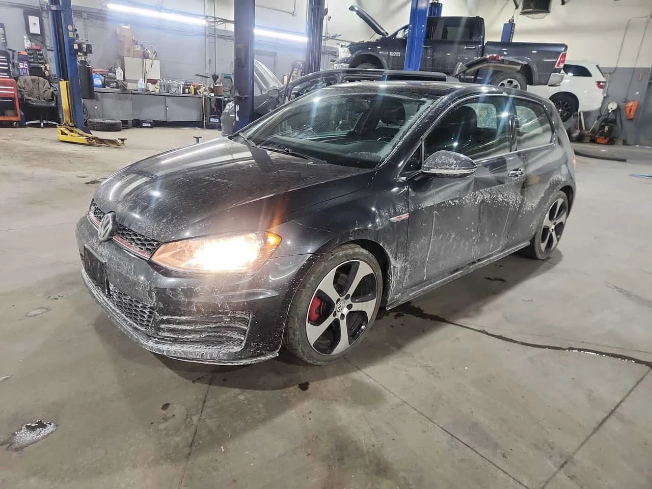 VW Golf GTI/CARFAX/ DSG/Подгрев на седалките  - изображение 2