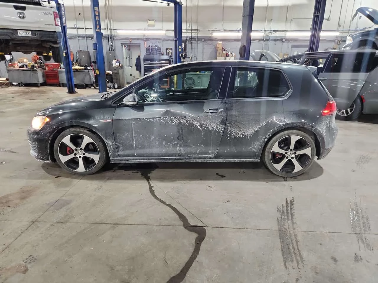 VW Golf GTI/CARFAX/ DSG/Подгрев на седалките  - изображение 3