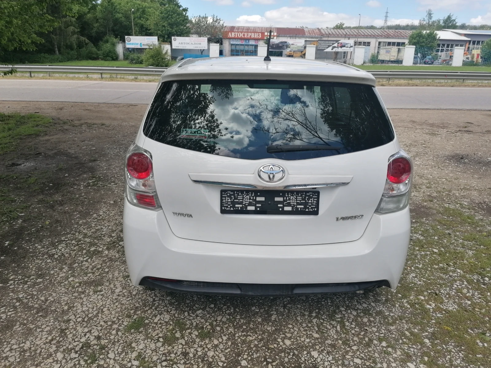Toyota Verso 1.6 D4D, снимка 6 - Автомобили и джипове - 53739266