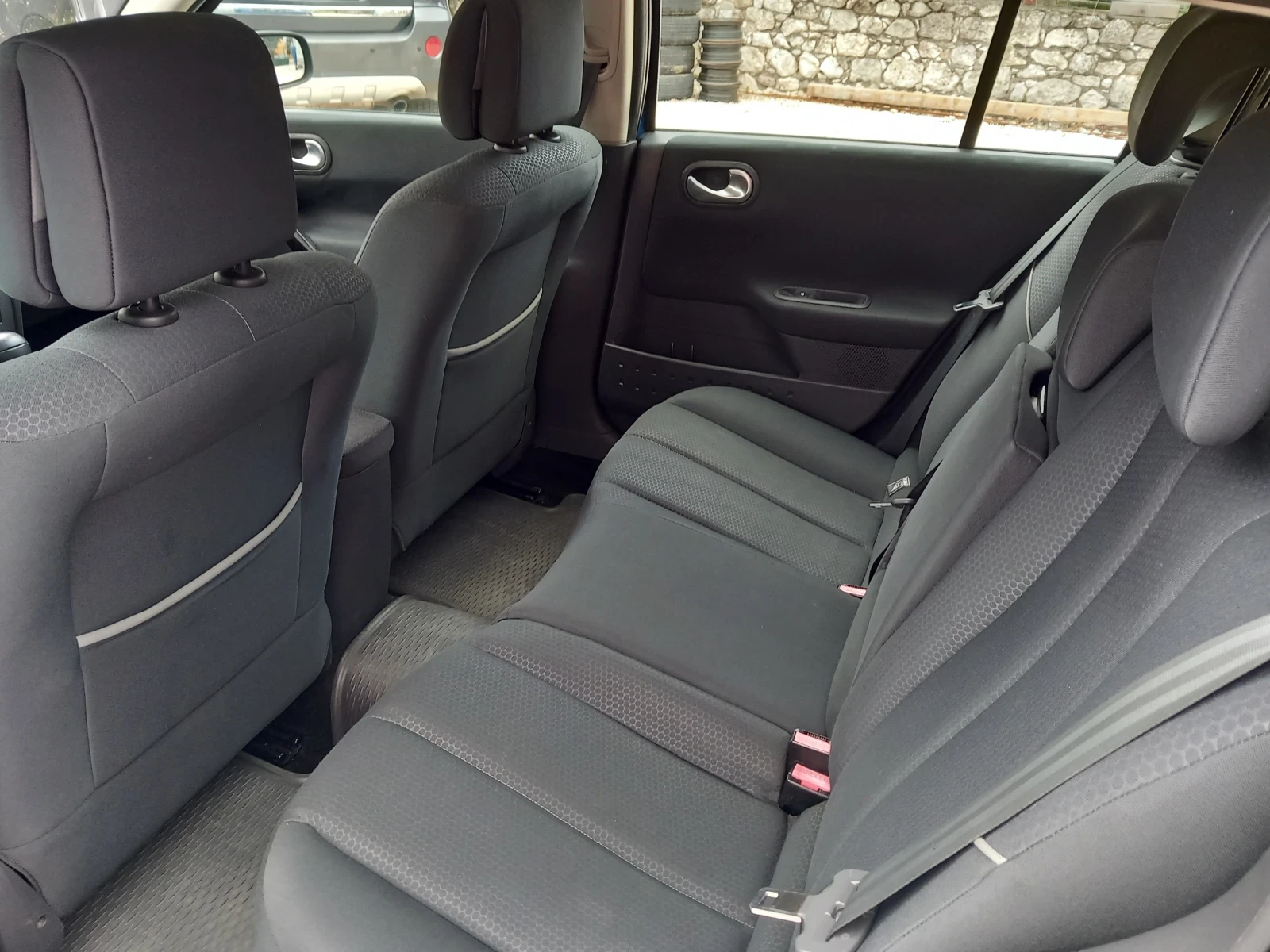 Renault Megane 1, 6 ������ ��������� 4����� 82000��! ��������  | Mobile.bg � ����������� 17