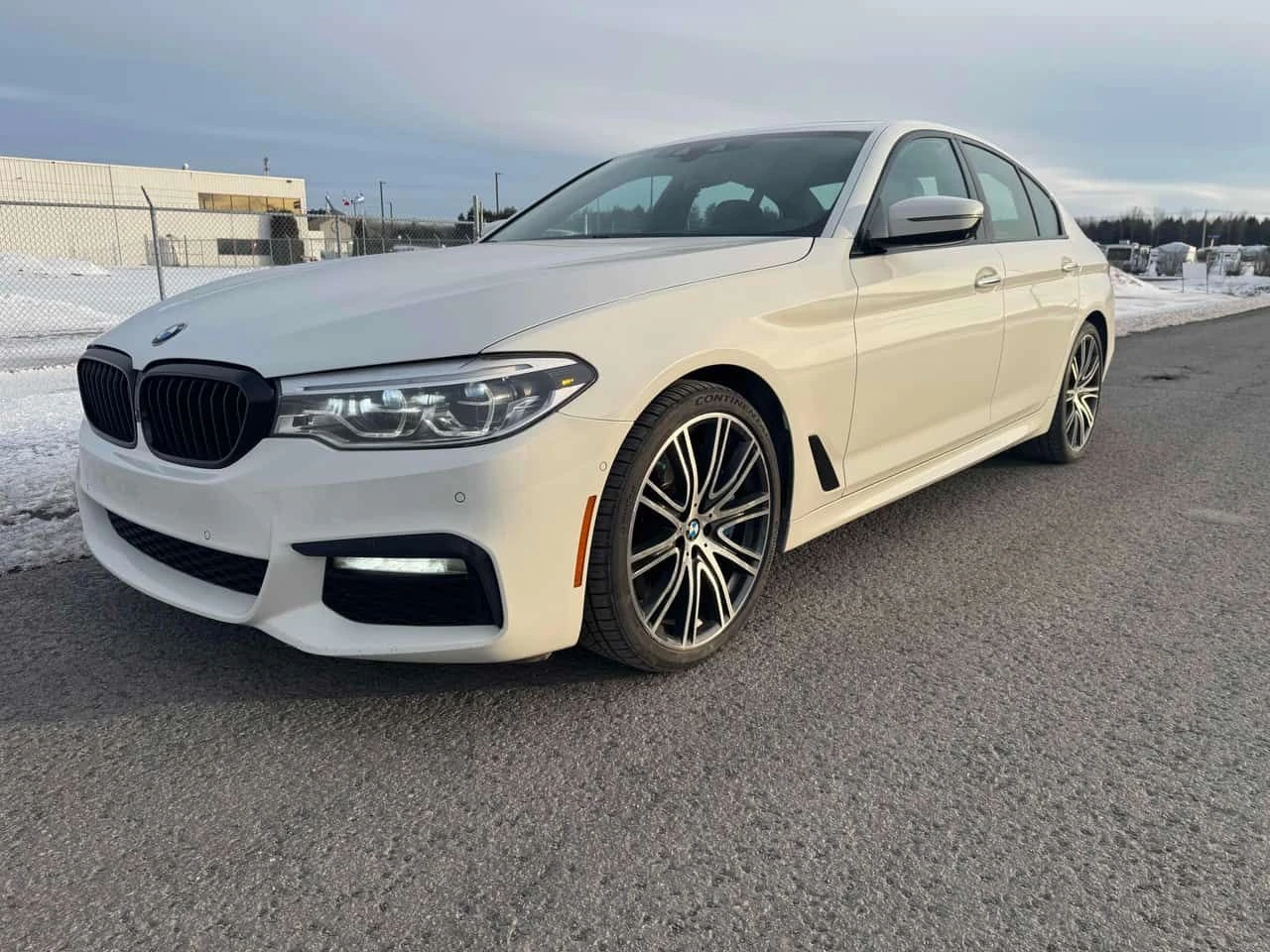 BMW 540 540i xDrive  CARFAX | Auto.bg — изображение 1