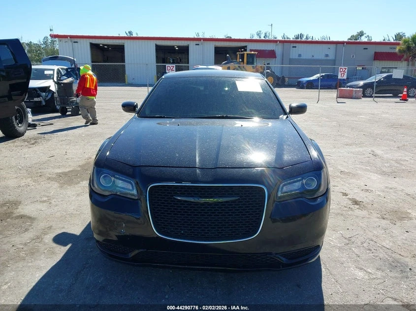 Chrysler 300c 3.6l 300 Touring, снимка 12 - Автомобили и джипове - 53942850