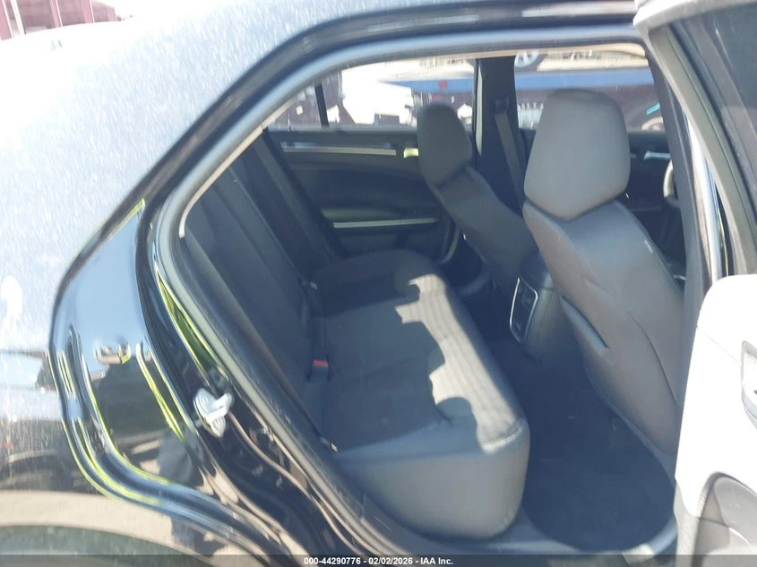 Chrysler 300c 3.6l 300 Touring, снимка 8 - Автомобили и джипове - 53942850