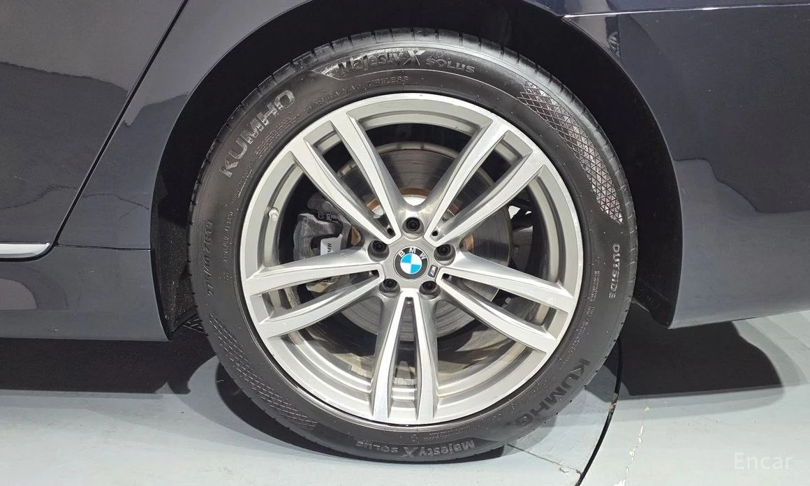 BMW 740, снимка 5 - Автомобили и джипове - 54046895