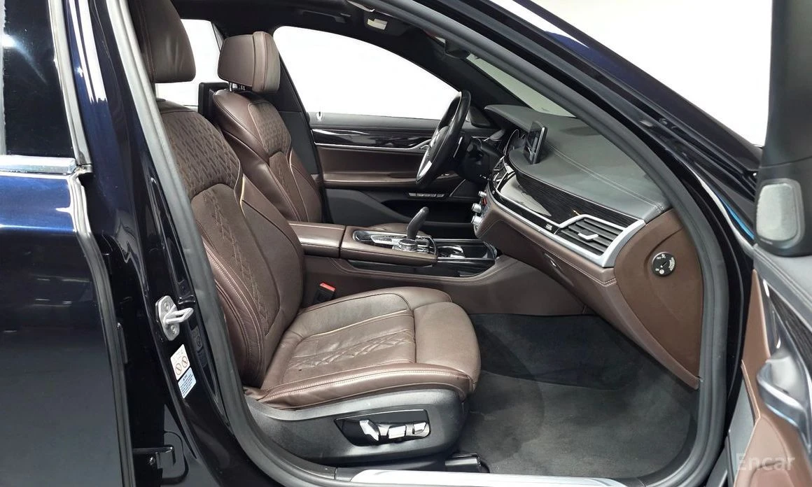 BMW 740, снимка 10 - Автомобили и джипове - 54046895