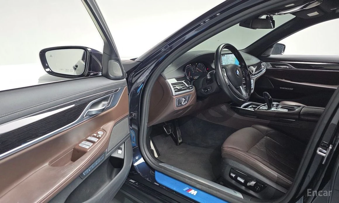 BMW 740, снимка 11 - Автомобили и джипове - 54046895