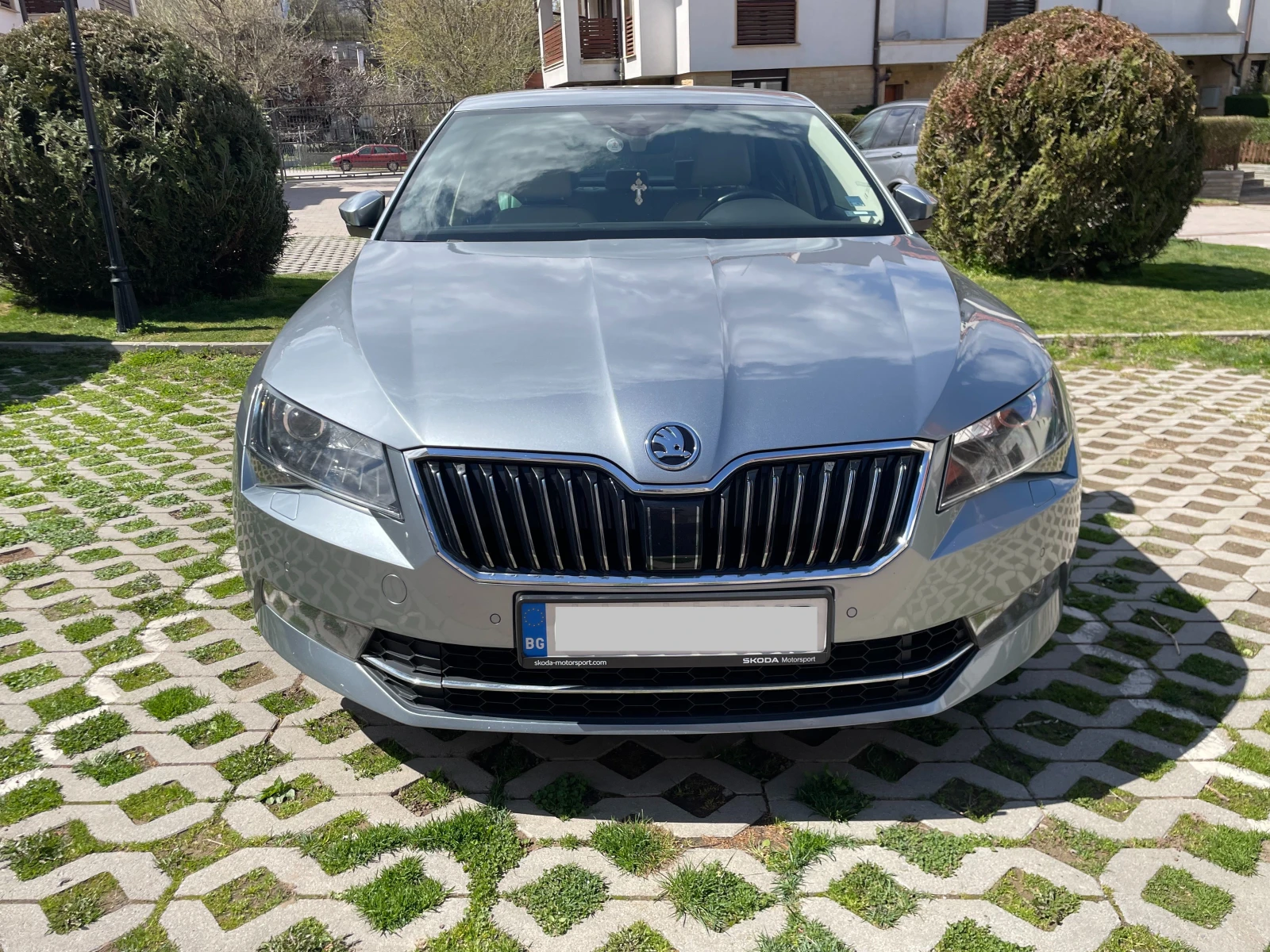 Skoda Superb 2.0 TSI 280 hp L&K, снимка 3 - Автомобили и джипове - 54157572