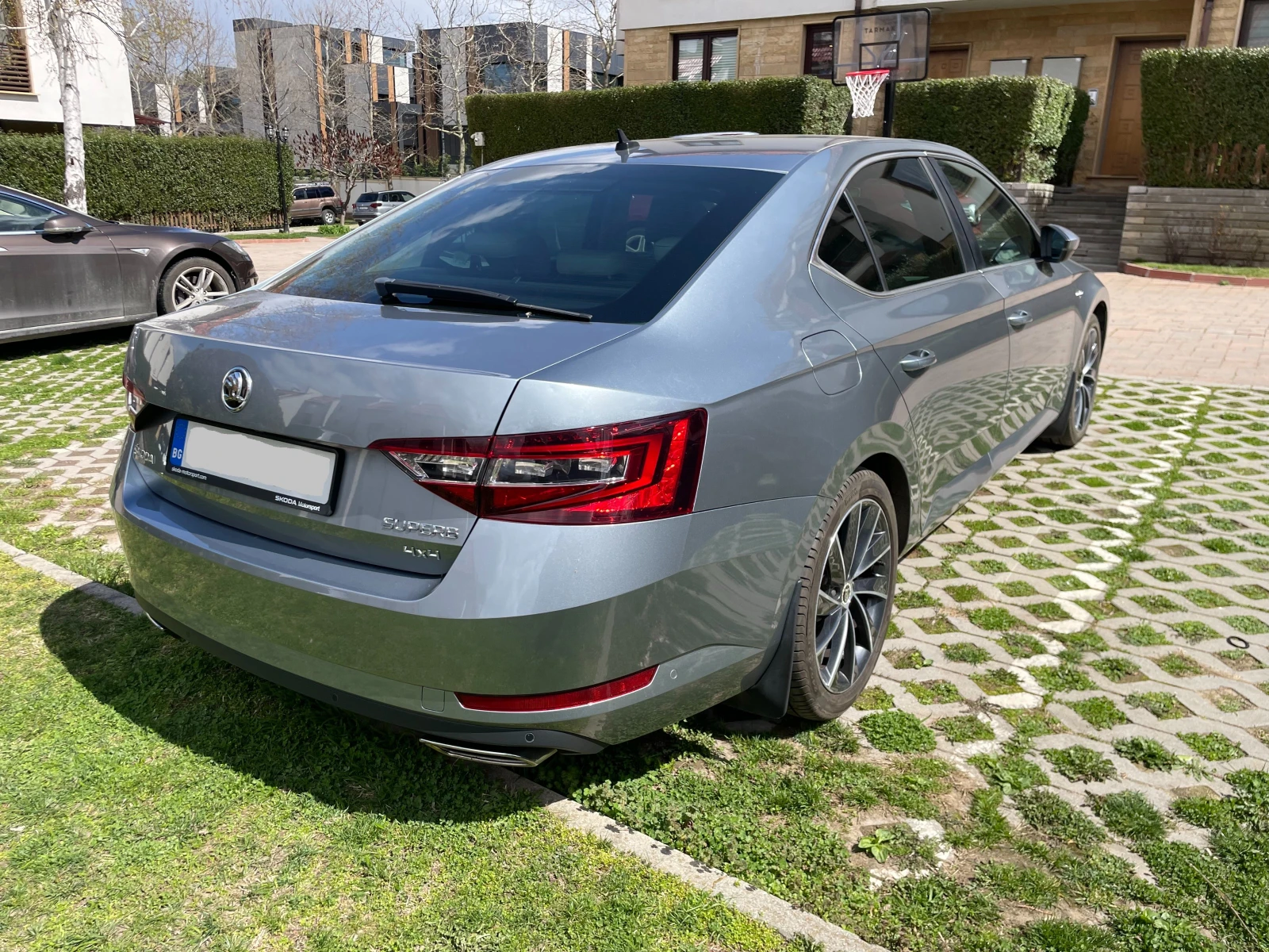 Skoda Superb 2.0 TSI 280 hp L&K, снимка 5 - Автомобили и джипове - 54157572