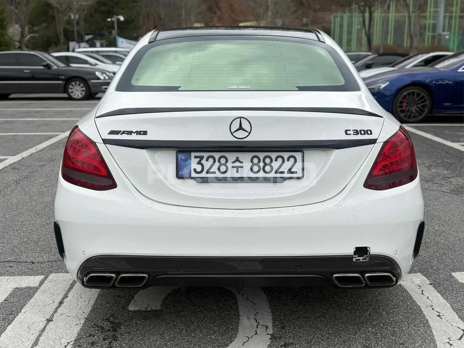 Mercedes-Benz C 63 AMG 360-градусова камера* Кожен салон, снимка 4 - Автомобили и джипове - 54182564