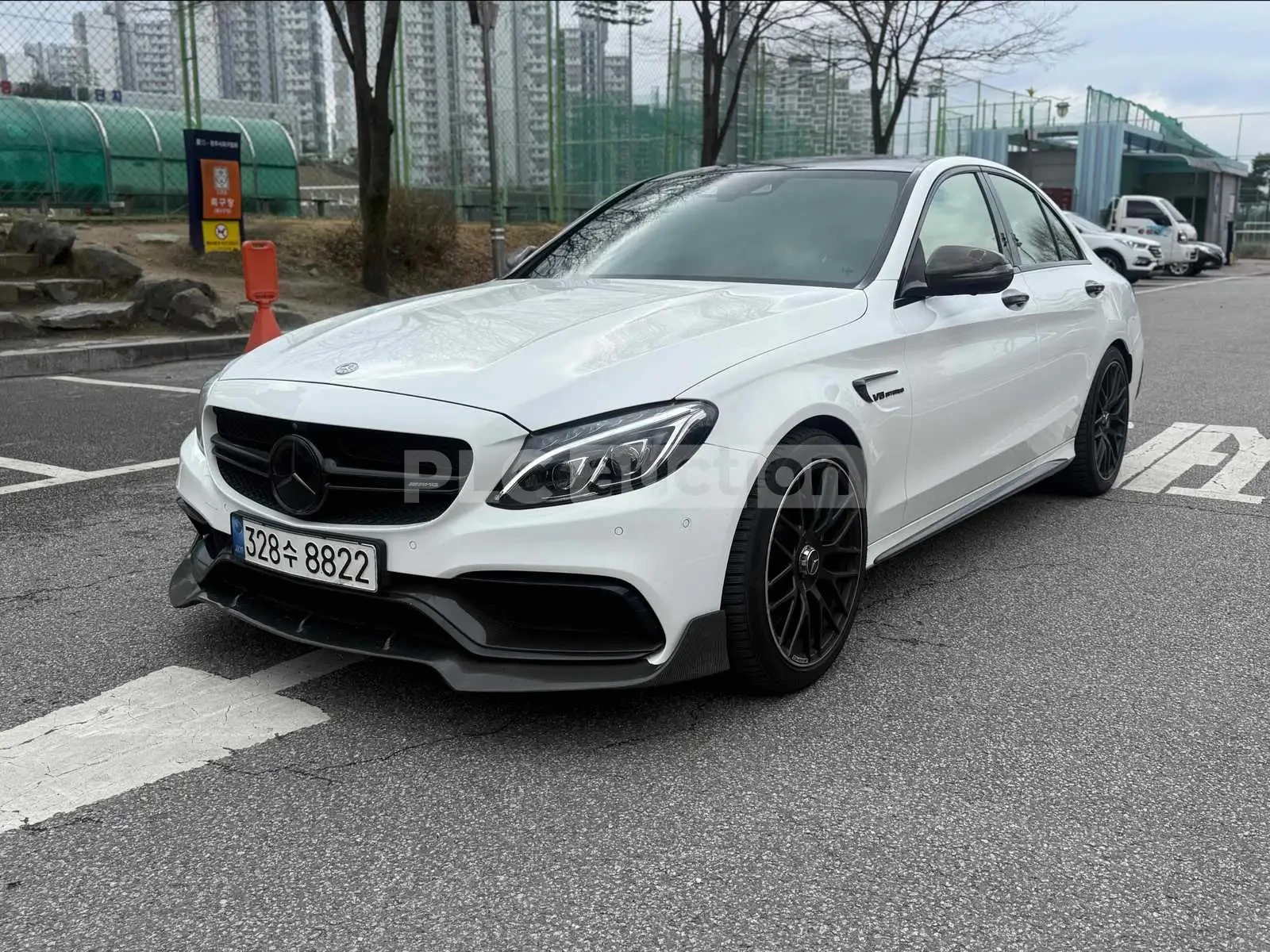 Mercedes-Benz C 63 AMG 360-градусова камера* Кожен салон, снимка 5 - Автомобили и джипове - 54182564