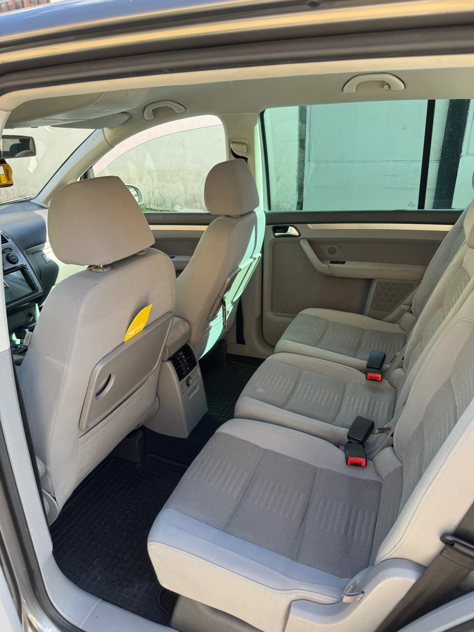 VW Touran 1.9TDI DSG BLS | Mobile.bg � ����������� 9
