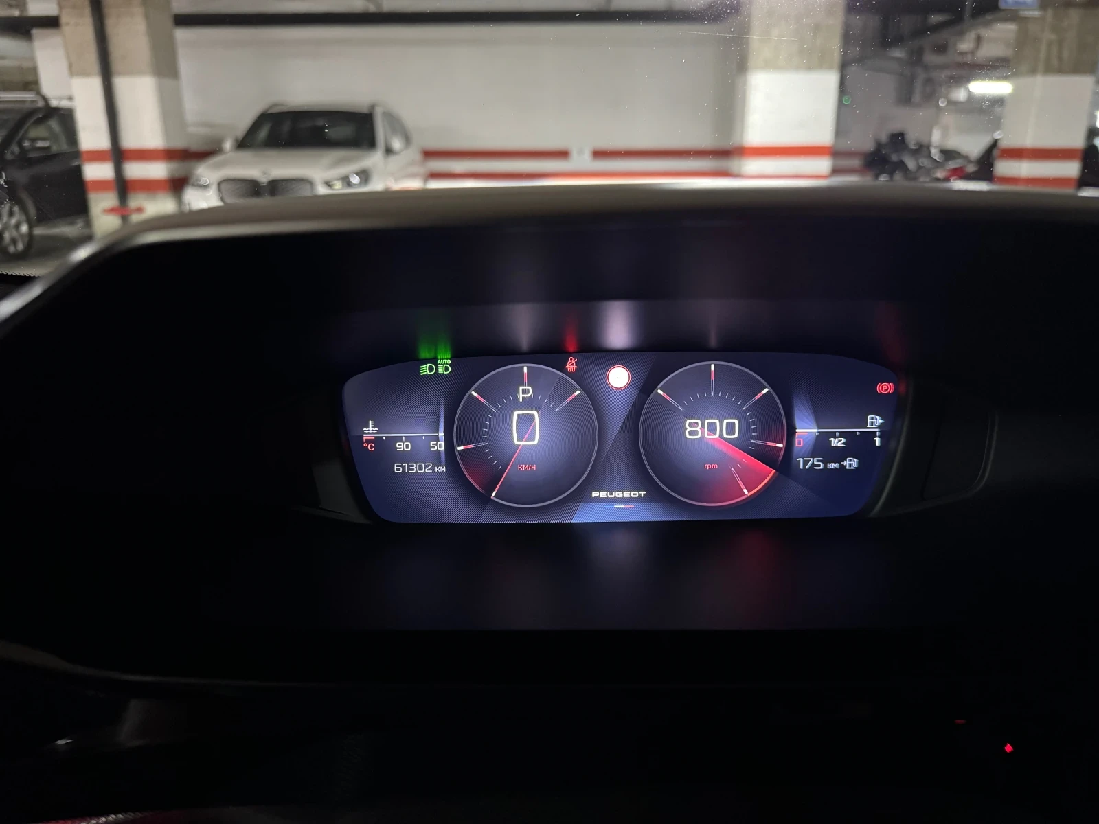 Peugeot 308 SW 1.5 BlueHDI GT Pack, снимка 14 - Автомобили и джипове - 55087409