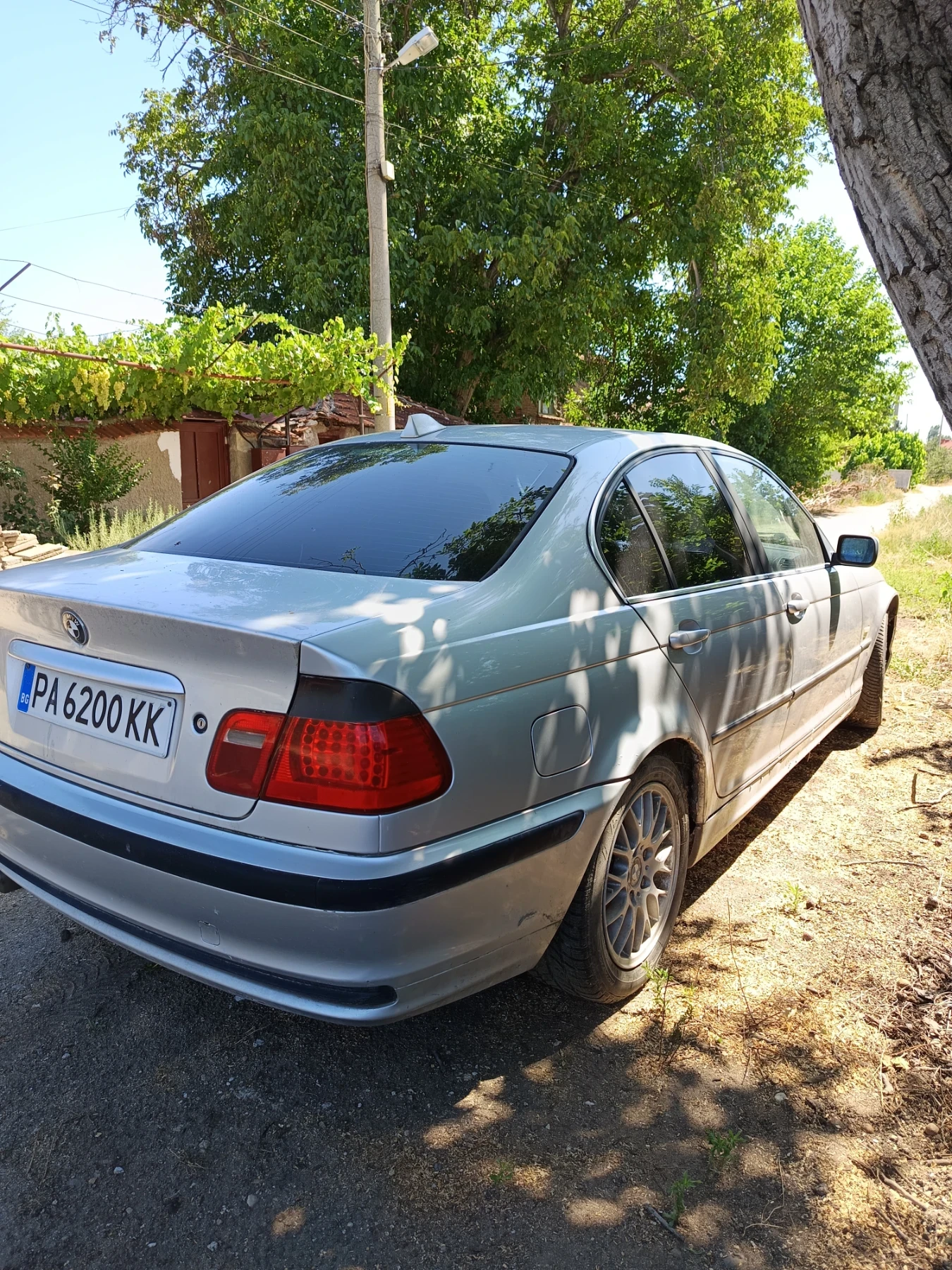 BMW 320, снимка 6 - Автомобили и джипове - 55404106