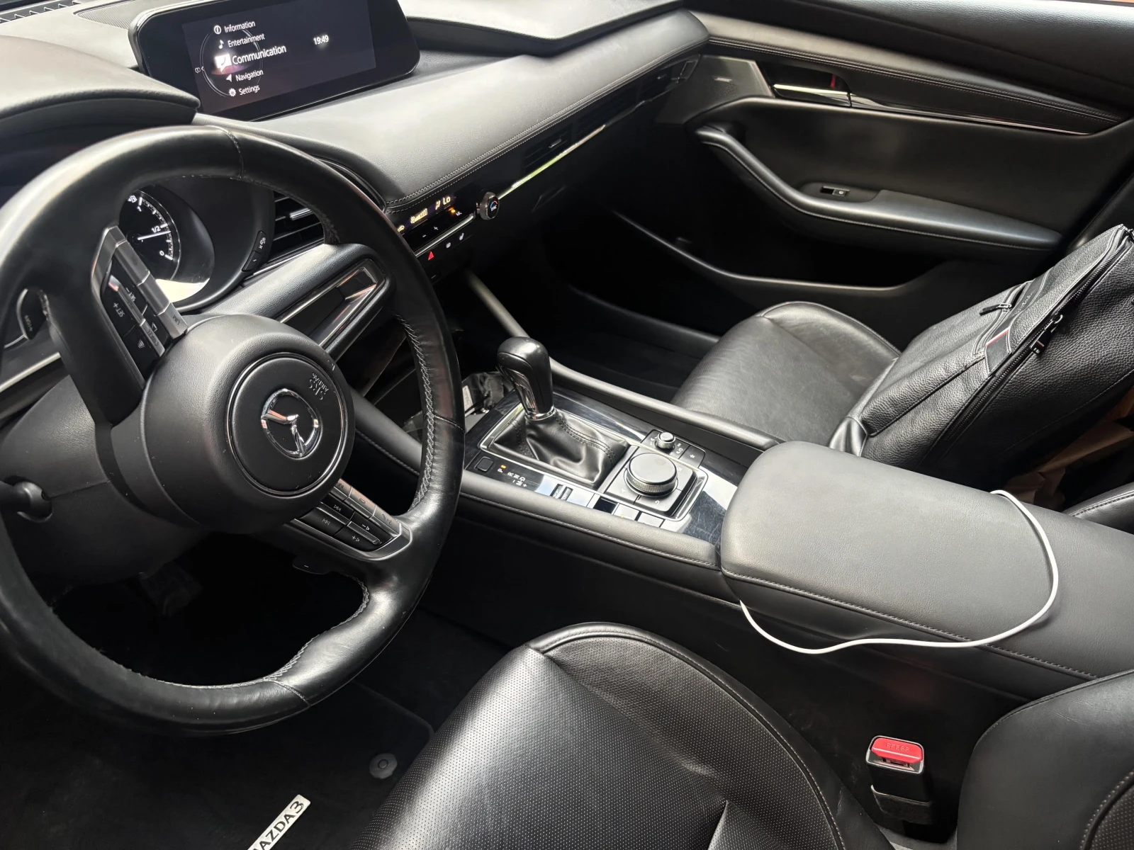 Mazda 3 Skyactiv X, снимка 5 - Автомобили и джипове - 55734950