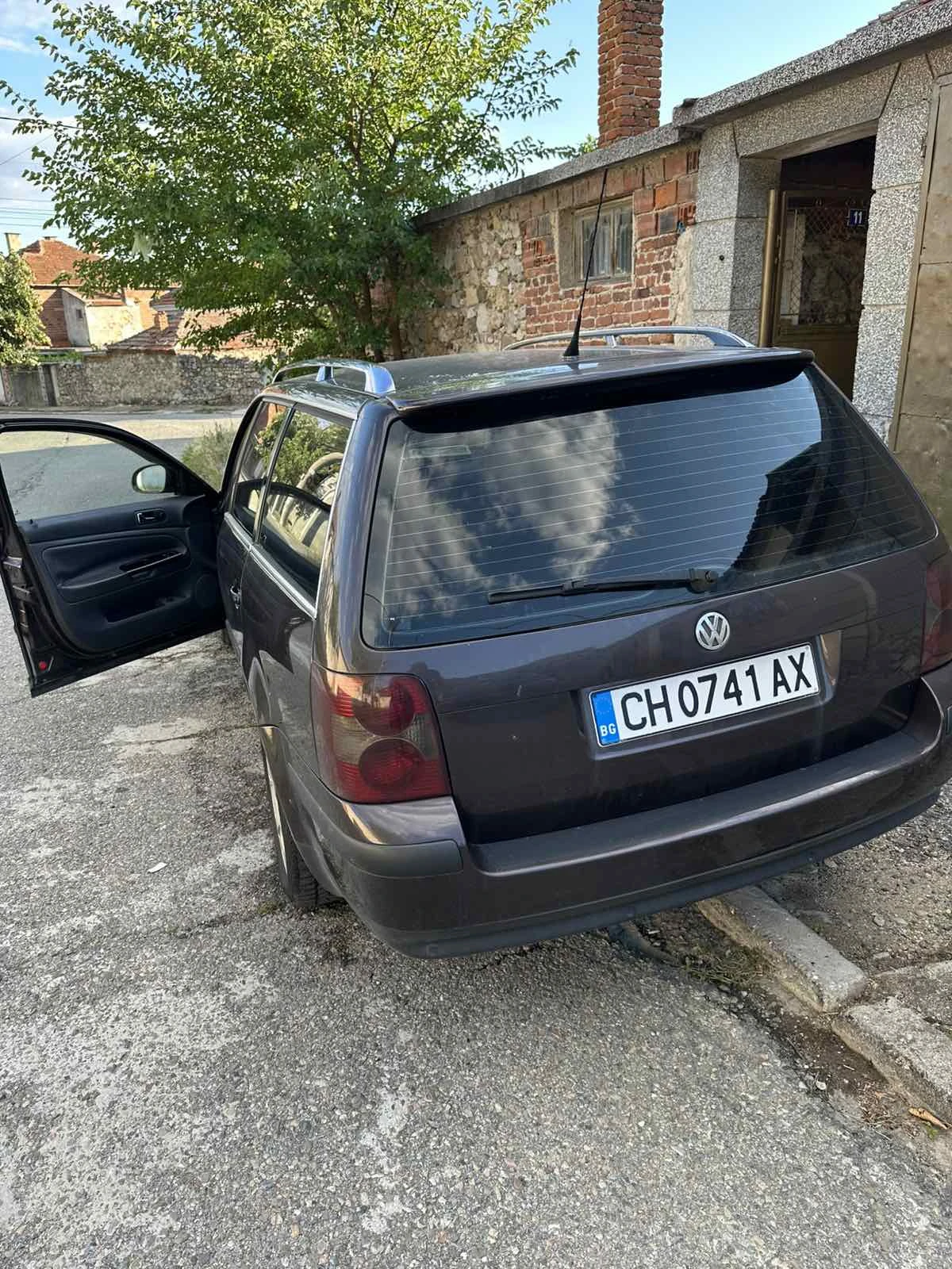 VW Passat, снимка 4 - Автомобили и джипове - 55891464