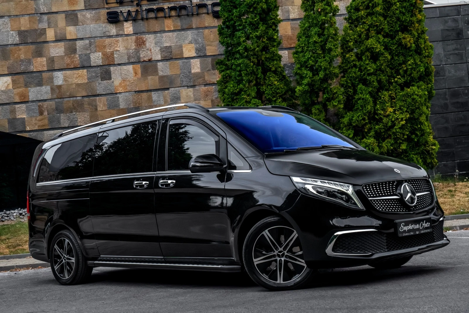 Mercedes-Benz V 300 V220d* EXTRA LONG* AMG* BIG SCREEN* BUSINESS CLASS, снимка 7 - Автомобили и джипове - 55981456