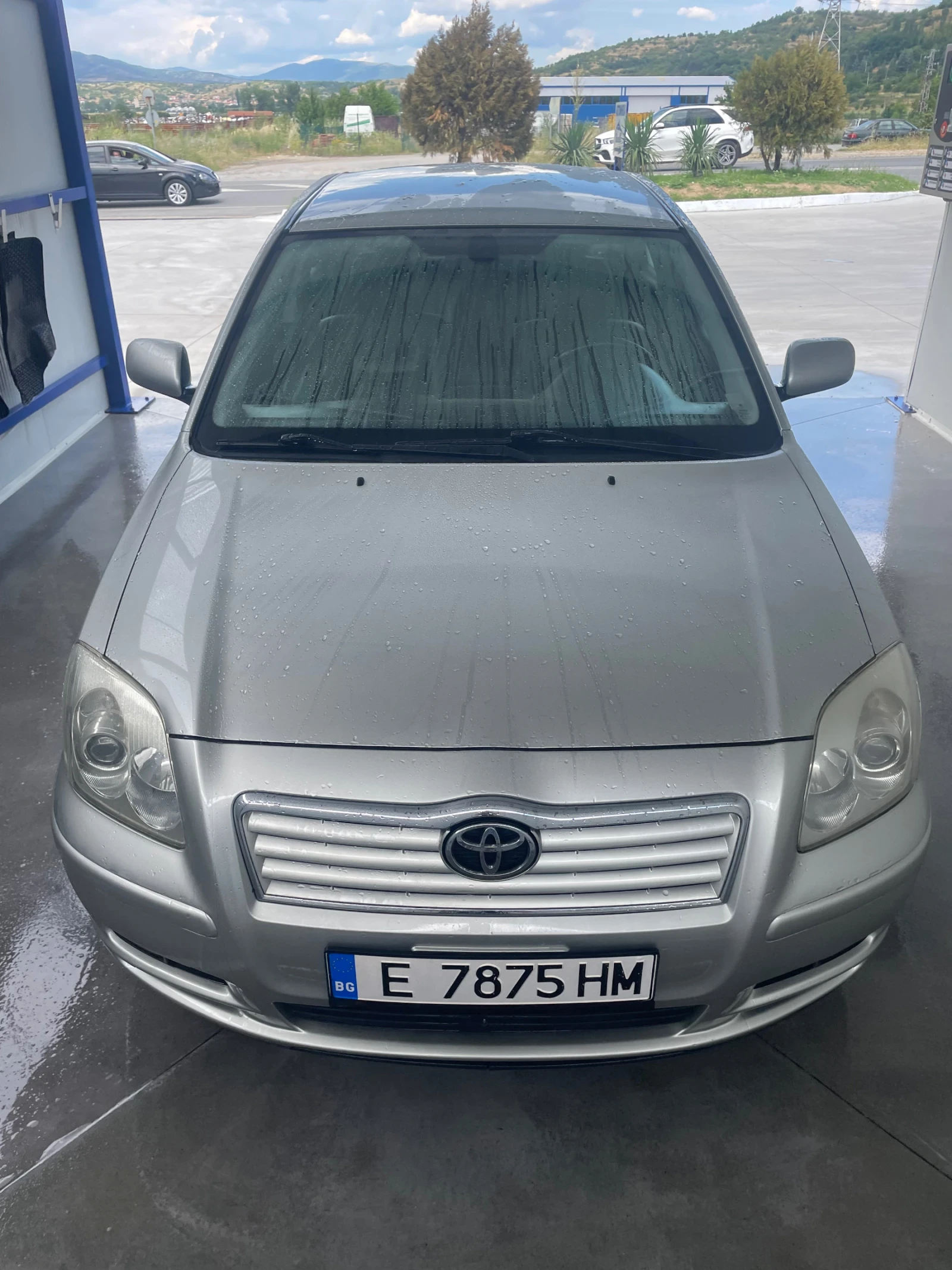 Toyota Avensis 2.0 D4D, снимка 10 - Автомобили и джипове - 55986332