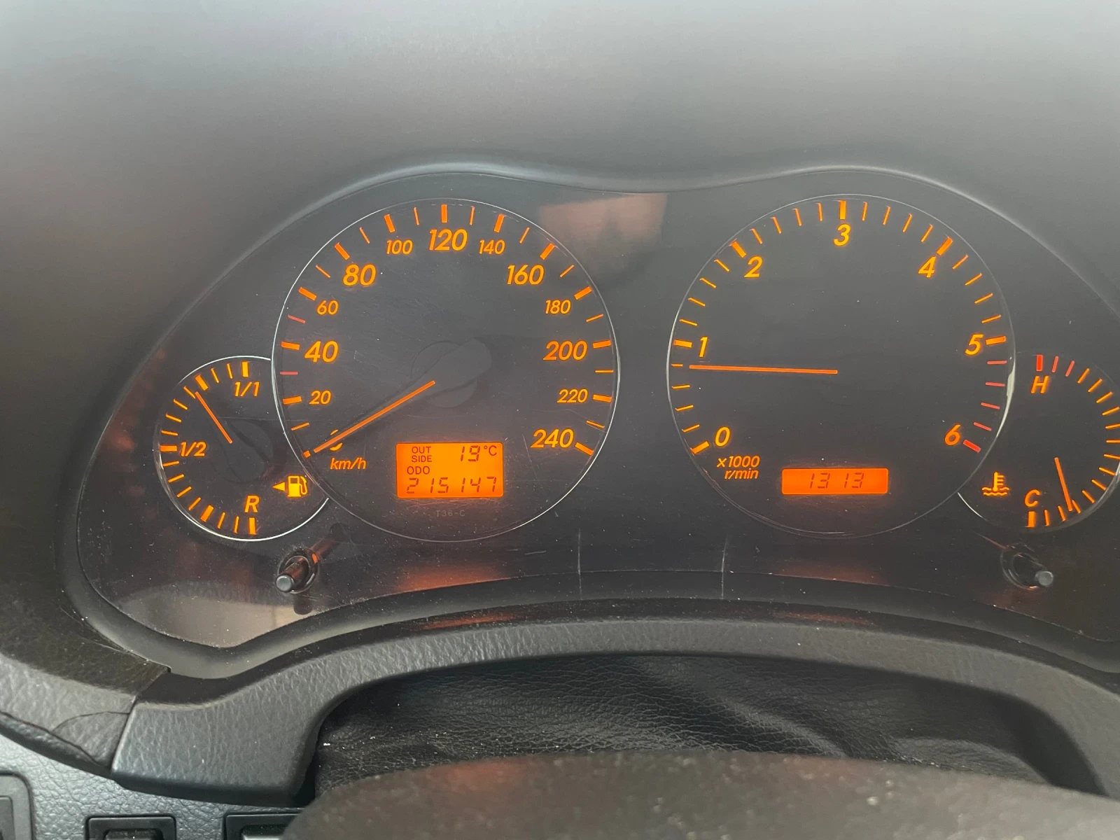 Toyota Avensis 2.0 D4D, снимка 4 - Автомобили и джипове - 55986332
