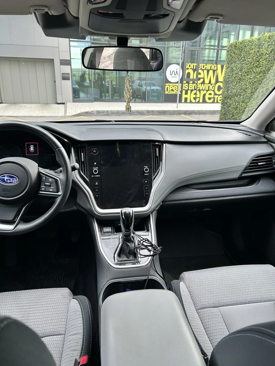 Subaru Outback 2.5 AWD CVT, снимка 8 - Автомобили и джипове - 56674218