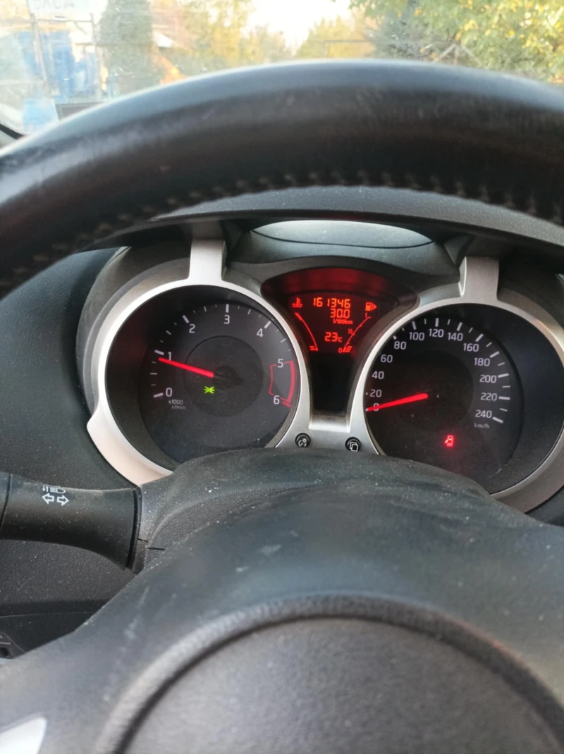 Nissan Juke, снимка 9 - Автомобили и джипове - 47529716