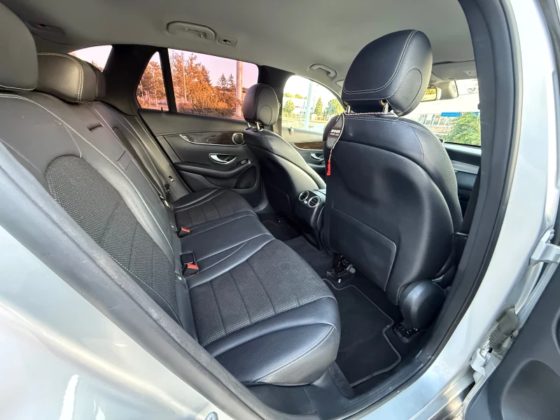 Mercedes-Benz GLC 250 AMG* LED* КОЖА* NAVI, снимка 6 - Автомобили и джипове - 51545726