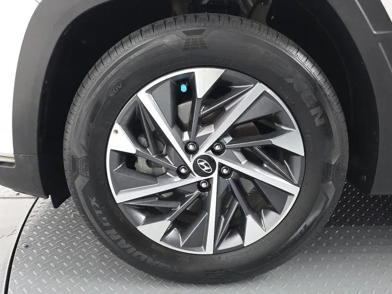 Hyundai Tucson 2.0 2WD PREMIUM, снимка 5 - Автомобили и джипове - 56293238