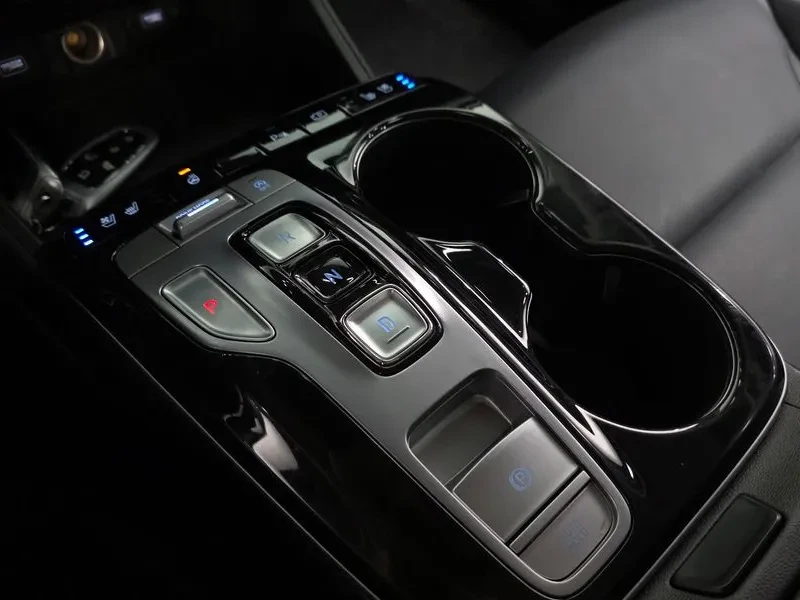 Hyundai Tucson 2.0 2WD PREMIUM, снимка 9 - Автомобили и джипове - 56293238
