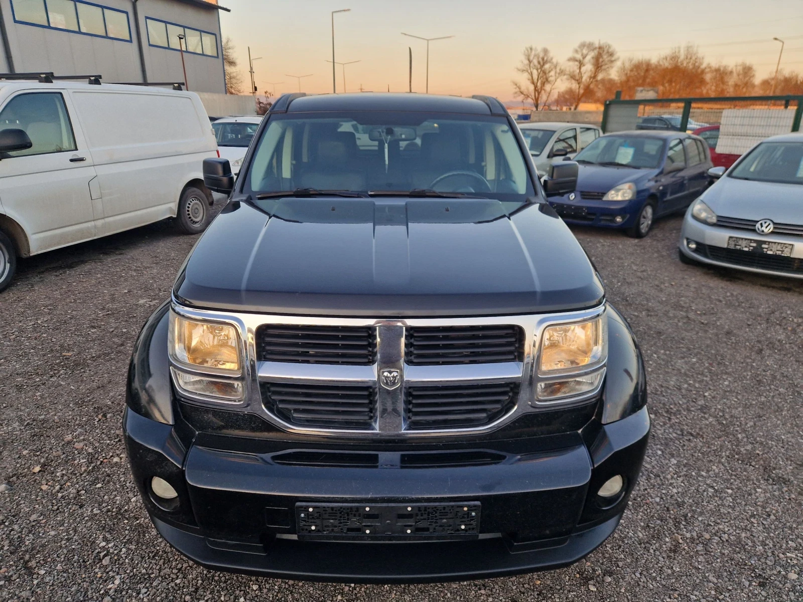 Dodge Nitro 2.8CRDI 177PS 4X4 SXT ITALIA - изображение 2