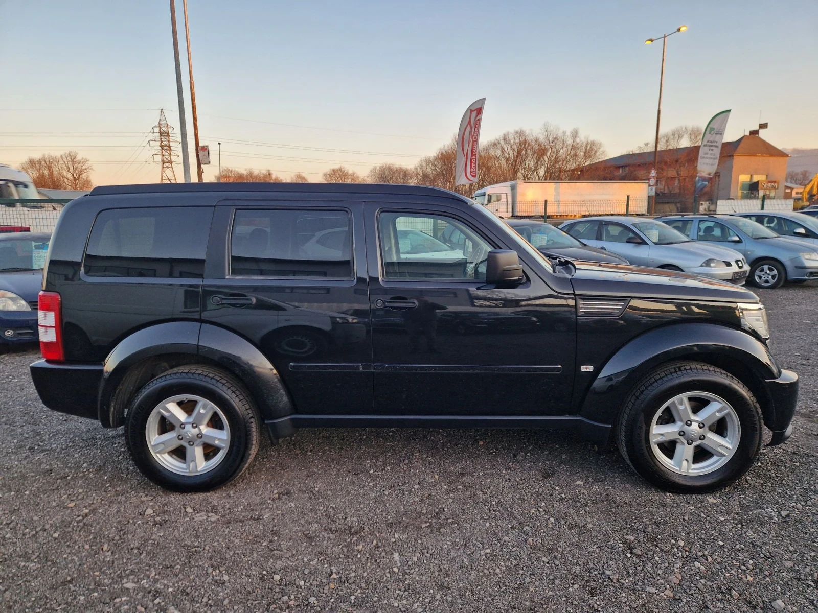 Dodge Nitro 2.8CRDI 177PS 4X4 SXT ITALIA - изображение 9