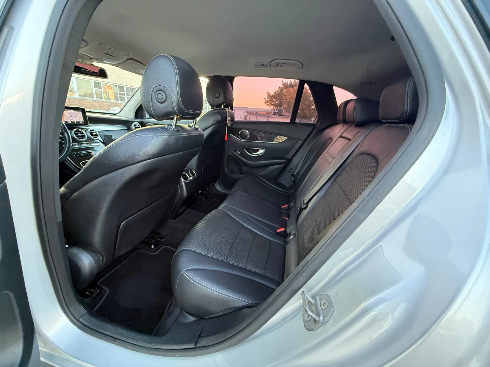 Mercedes-Benz GLC 250 AMG* LED* КОЖА* NAVI | Mobile.bg — изображение 15