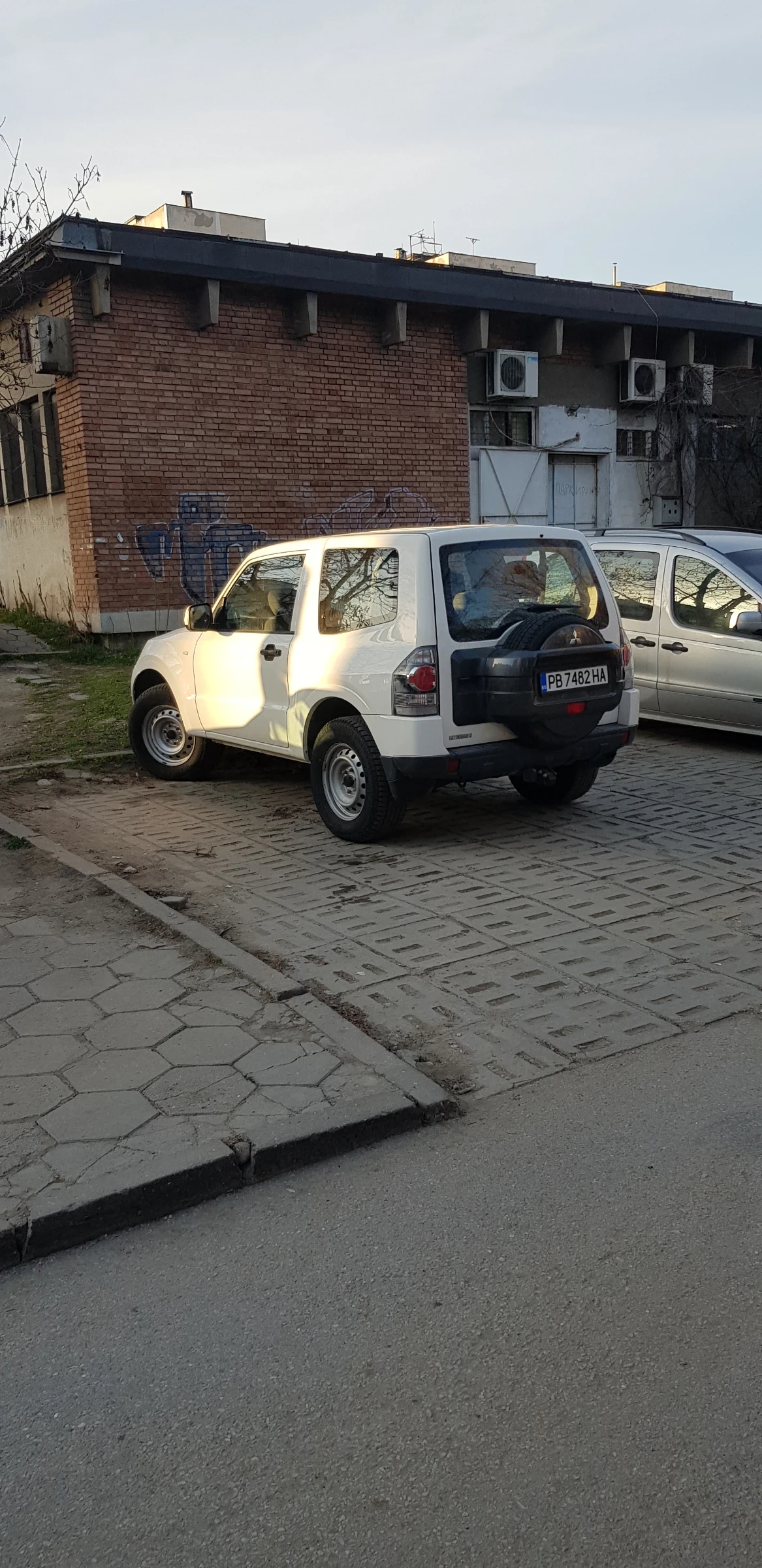 Mitsubishi Pajero  - изображение 2