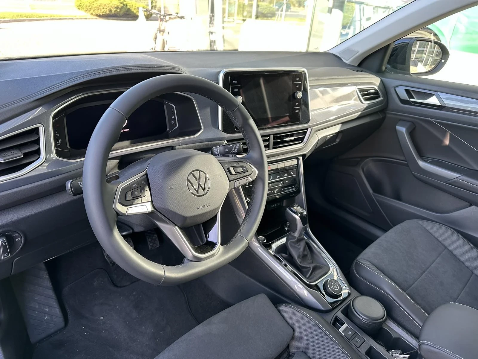 VW T-Roc  - изображение 3