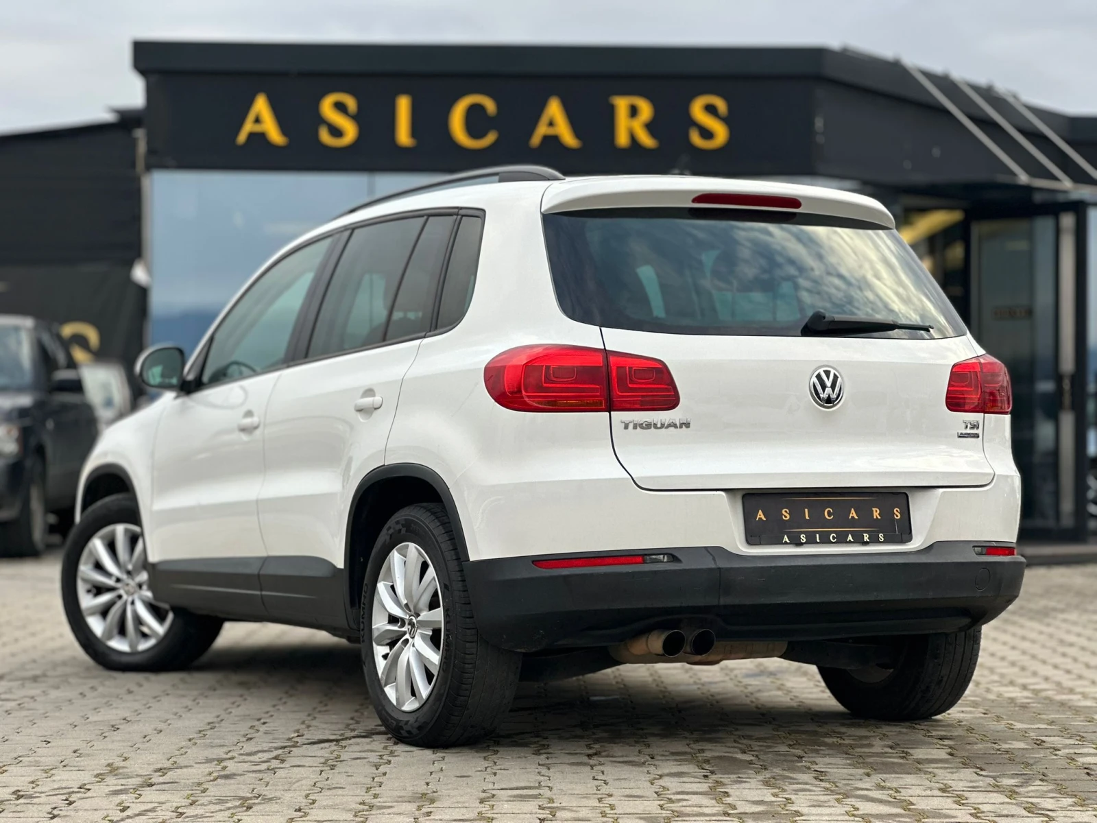 VW Tiguan / FACELIFT / GAS / PANO /  - изображение 3