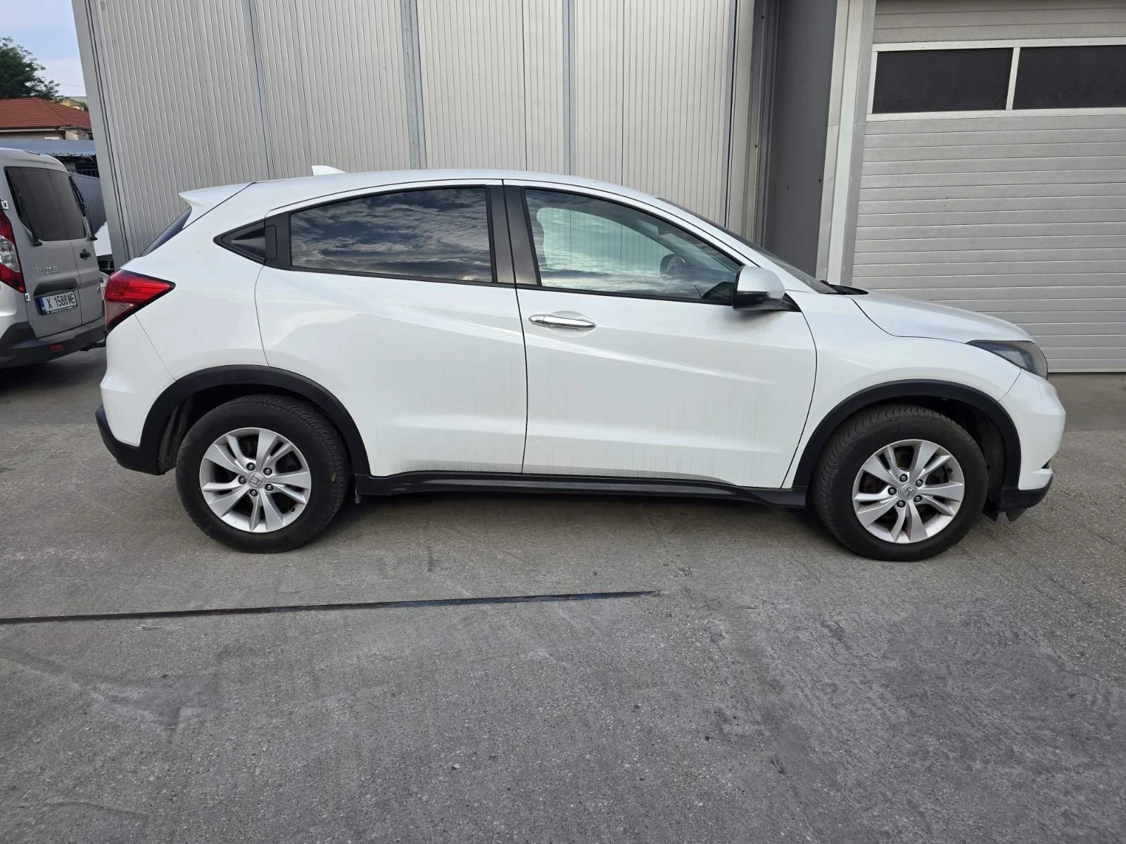 Honda Hr-v 1.6D elegance , снимка 4 - Автомобили и джипове - 53235984