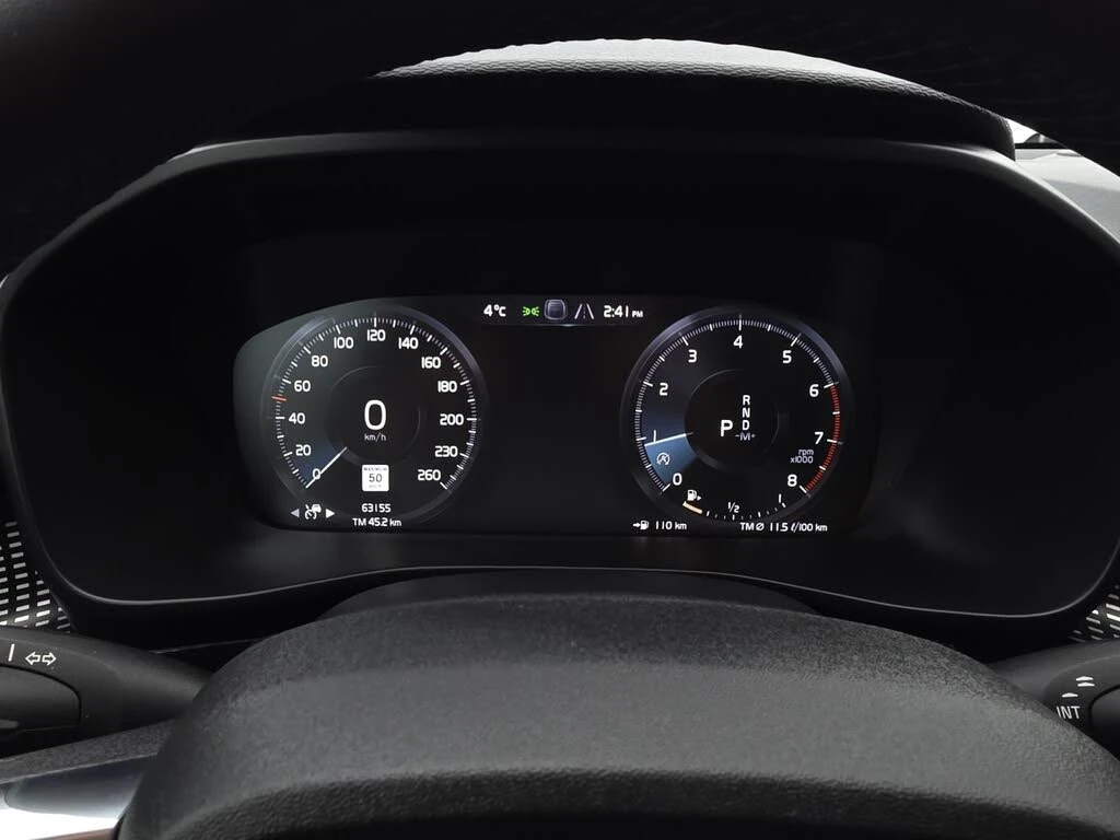 Volvo XC40 T5 R-Design AWD, снимка 8 - Автомобили и джипове - 53778595