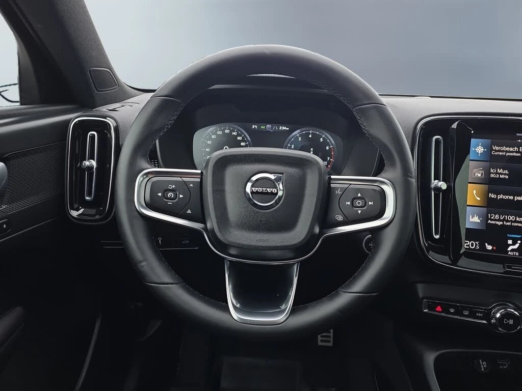 Volvo XC40 T5 R-Design AWD, снимка 10 - Автомобили и джипове - 53778595