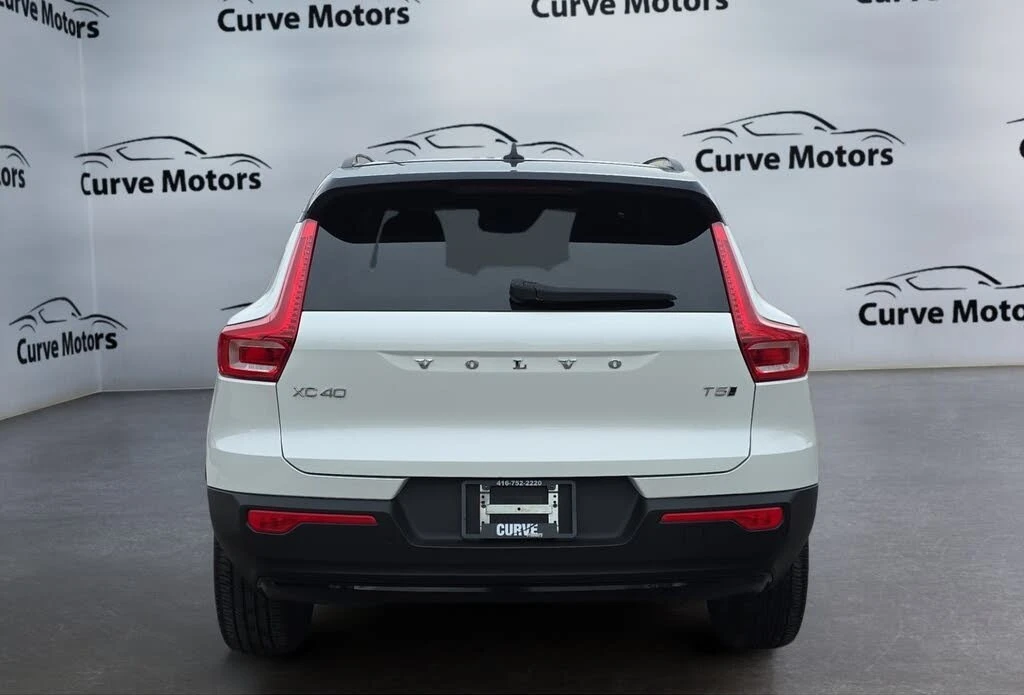 Volvo XC40 T5 R-Design AWD, снимка 4 - Автомобили и джипове - 53778595