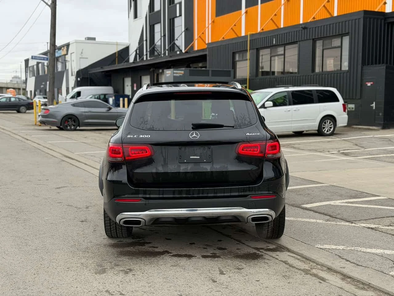 Mercedes-Benz GLC * 300 * 2 КЛЮЧА* ПОДГРЕВ* KEYLESS* , снимка 4 - Автомобили и джипове - 53868702