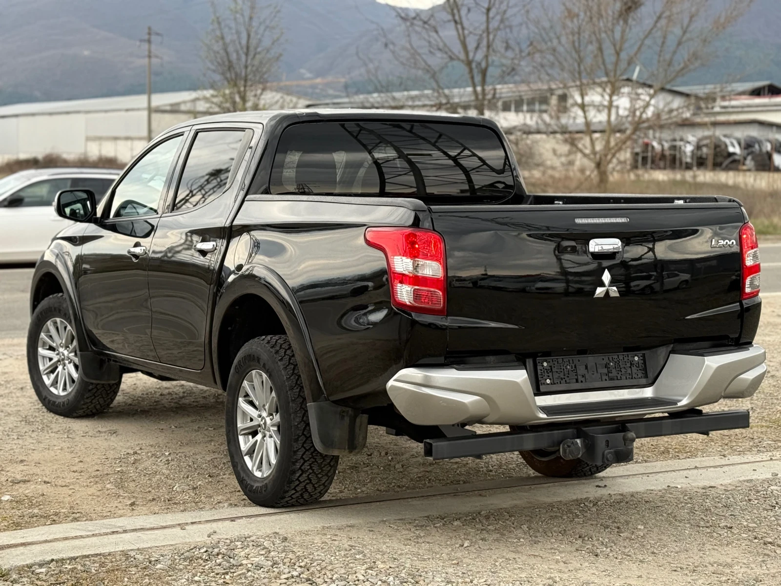 Mitsubishi L200 Автомат Лизинг , снимка 3 - Автомобили и джипове - 54010425