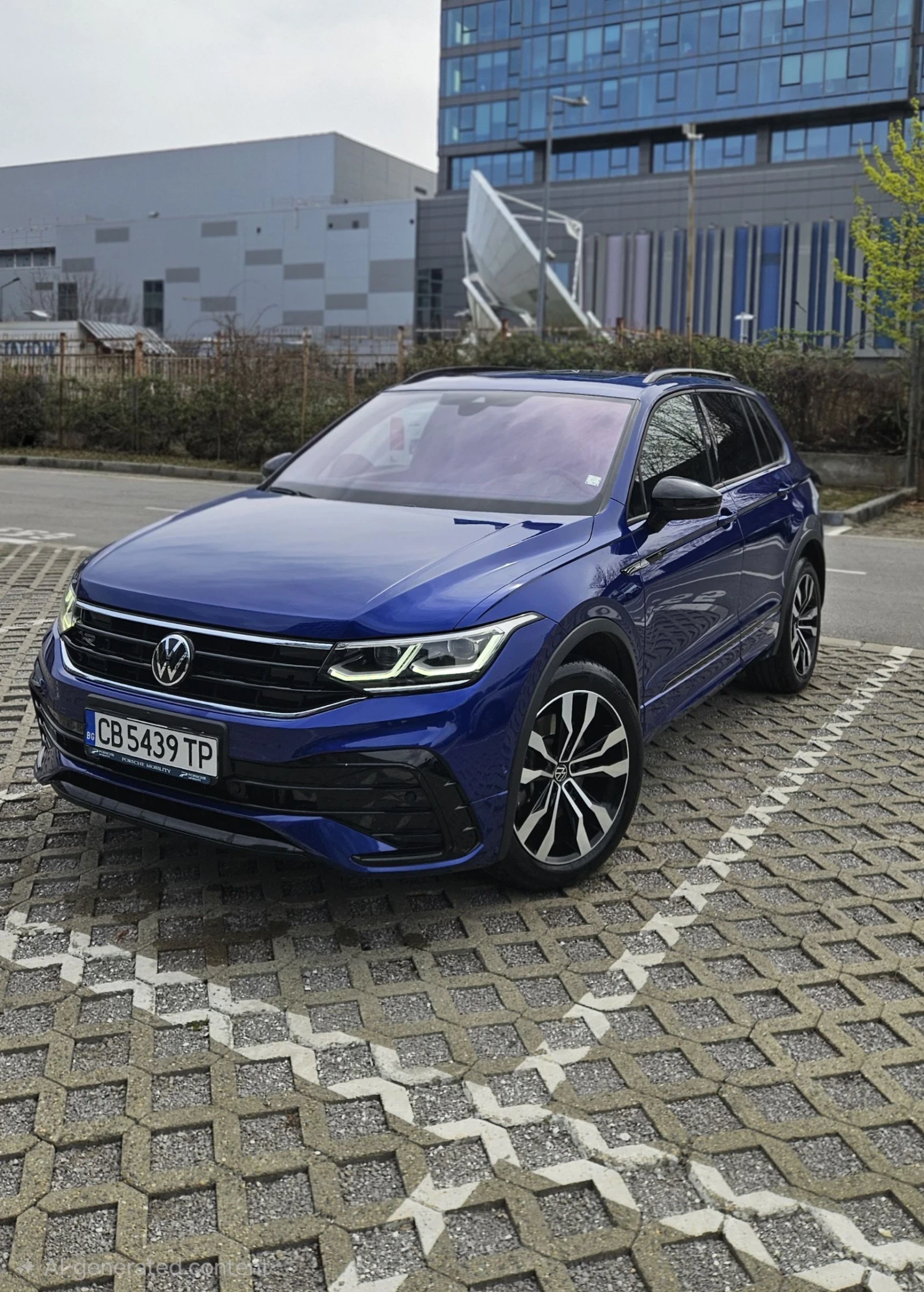 VW Tiguan R-Line 2.0 TDI SCR 4MOTION Гаранционен