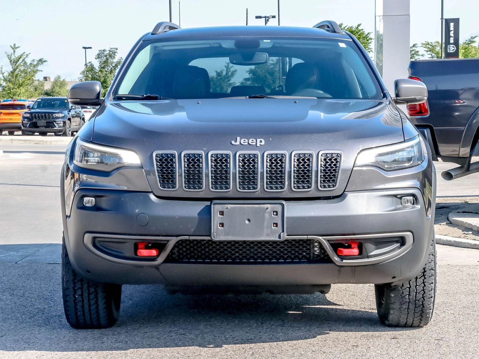 Jeep Cherokee Trailhawk КОЖА| ПОДГРЕВ | ОБДУХВАНЕ | ЦЕНА ДО БГ, снимка 3 - Автомобили и джипове - 54966875