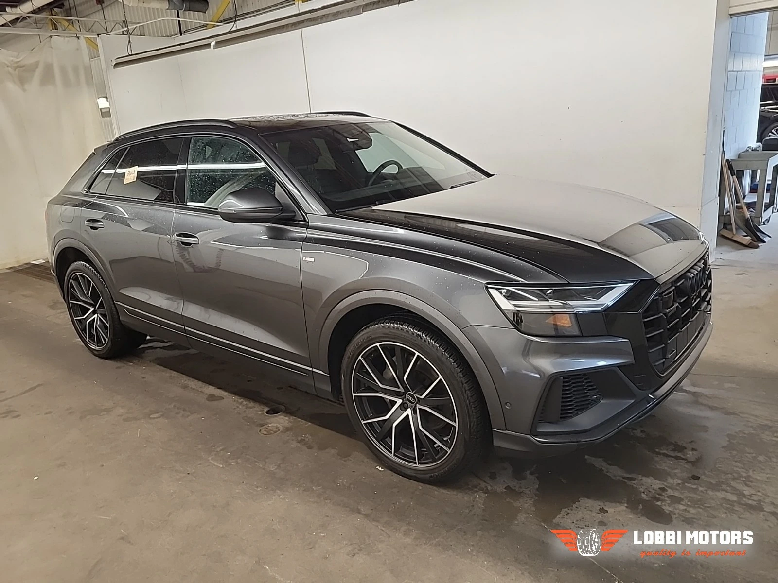 Audi Q8, снимка 2 - Автомобили и джипове - 56128960