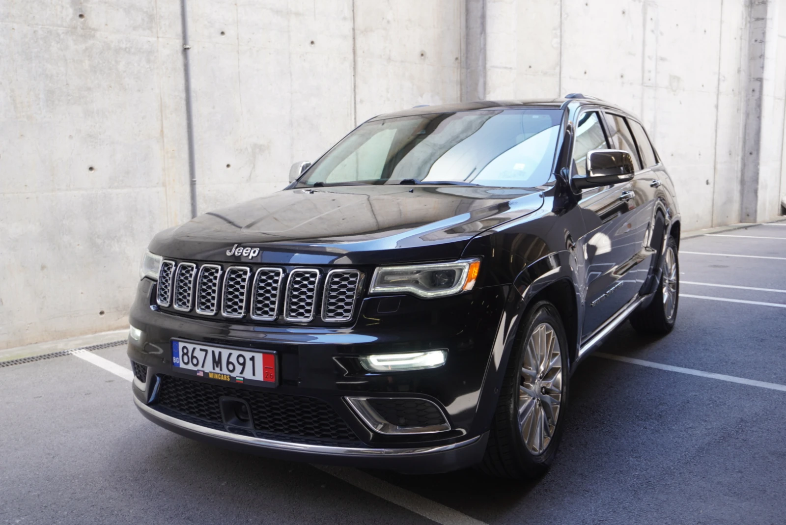 Jeep Grand cherokee SUMMIT * БЯЛА КОЖА * HARMAN * ТЕГЛИЧ * CARPLAY