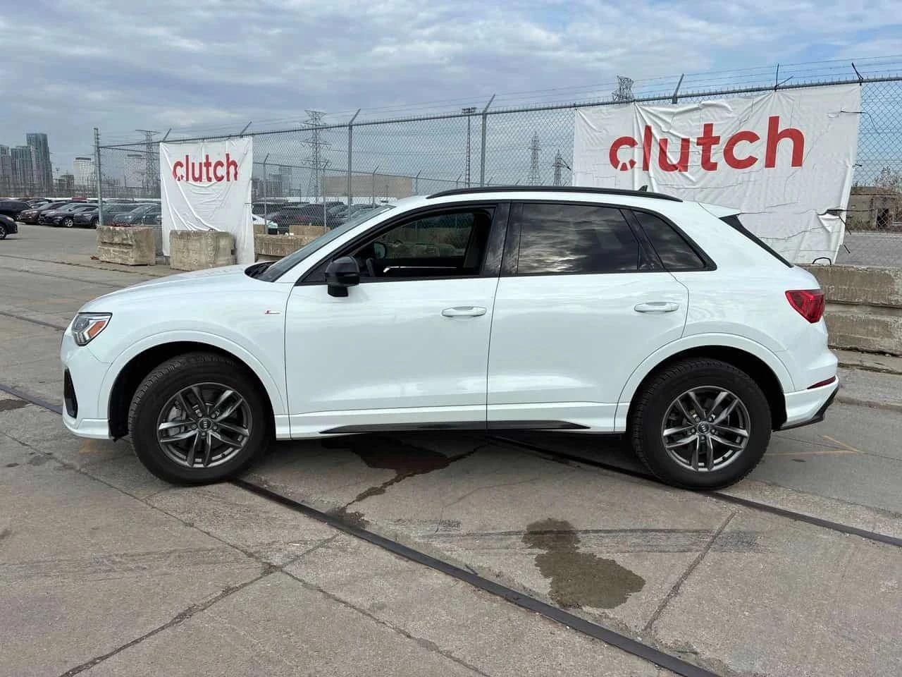 Audi Q3, снимка 2 - Автомобили и джипове - 56730284
