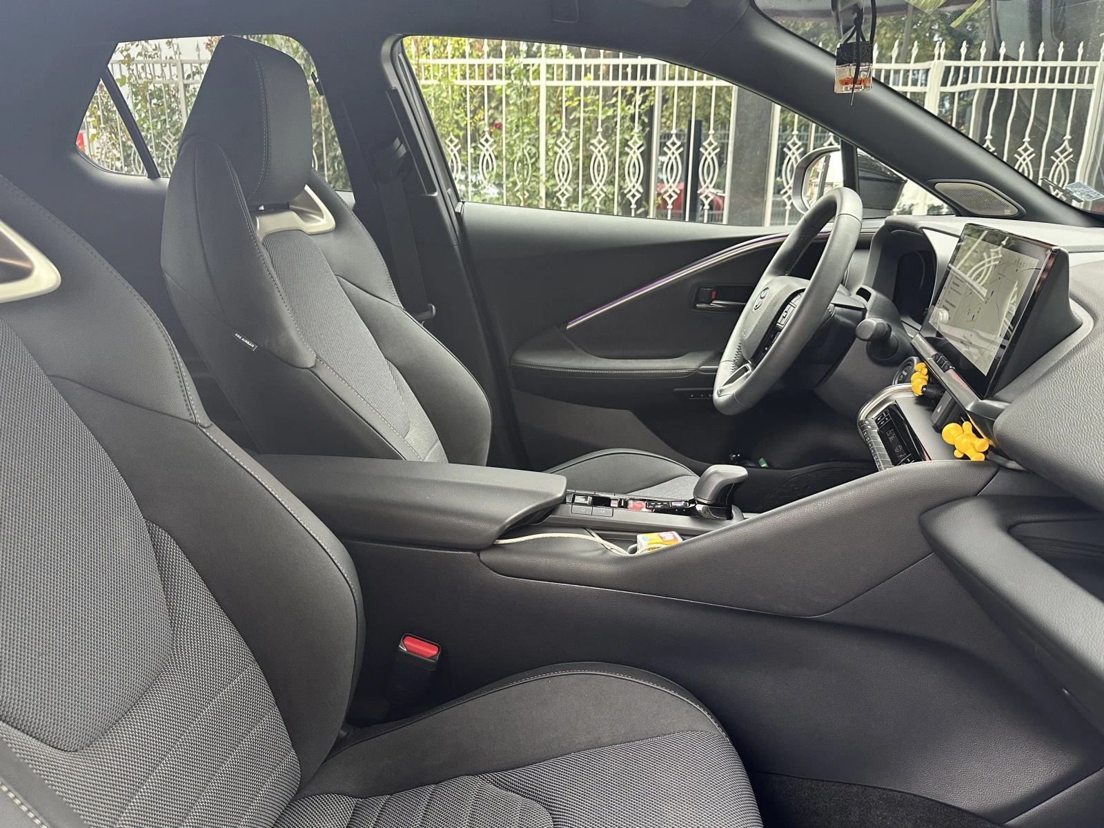 Toyota C-HR Plugin Hibrid, снимка 7 - Автомобили и джипове - 56736005