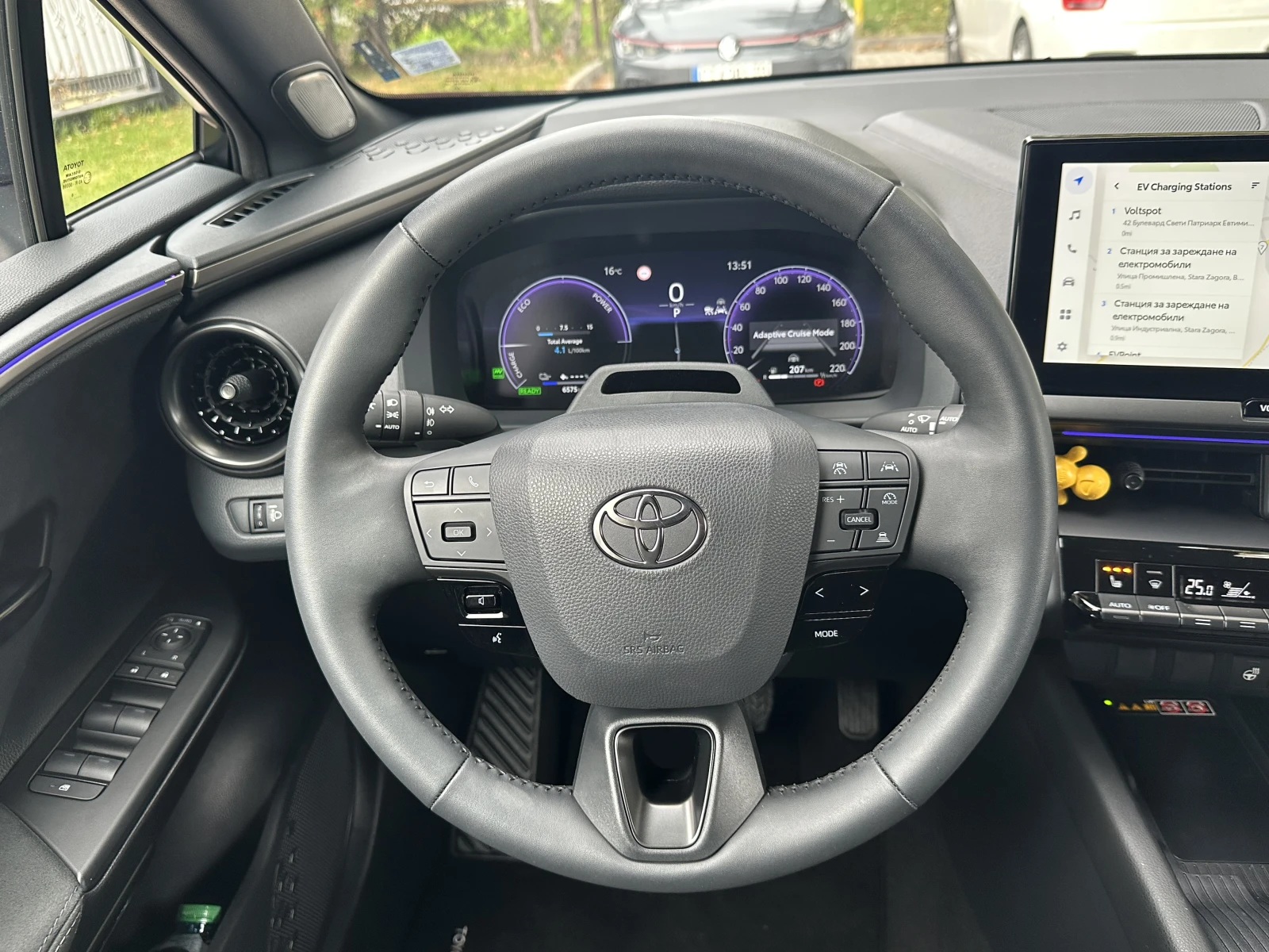 Toyota C-HR Plugin Hibrid, снимка 13 - Автомобили и джипове - 56736005