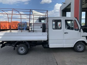     Mercedes-Benz 208
